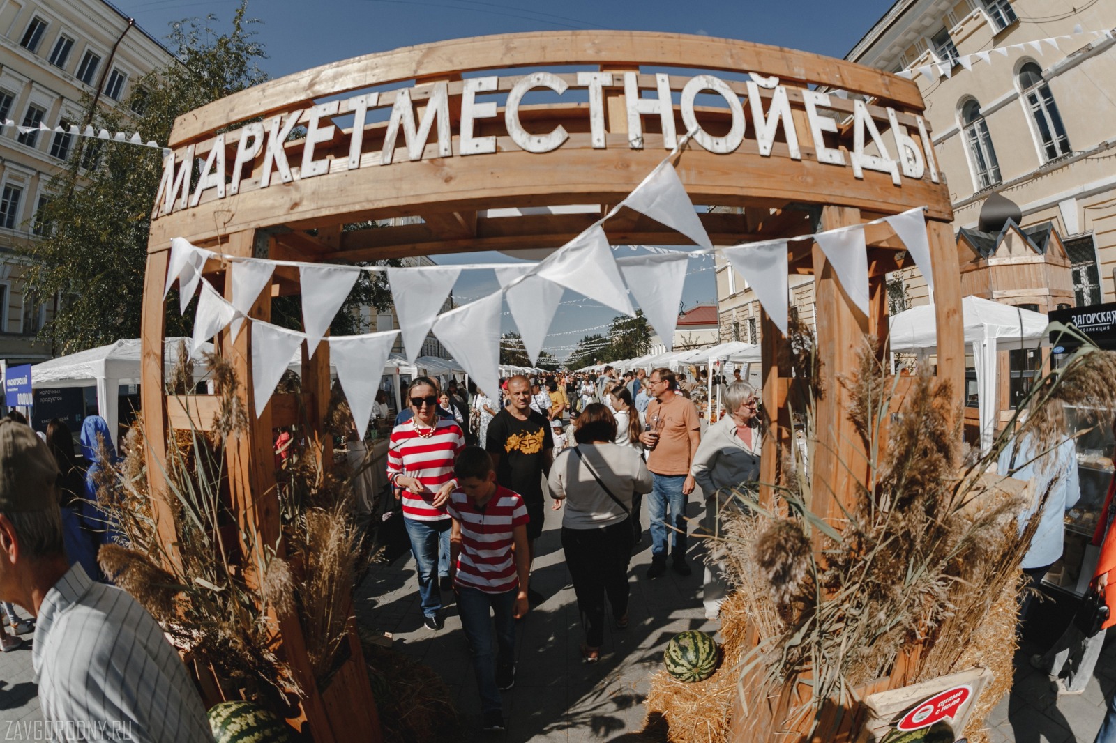 Где попробовать блюда степных кочевников и дегтярный кофе?